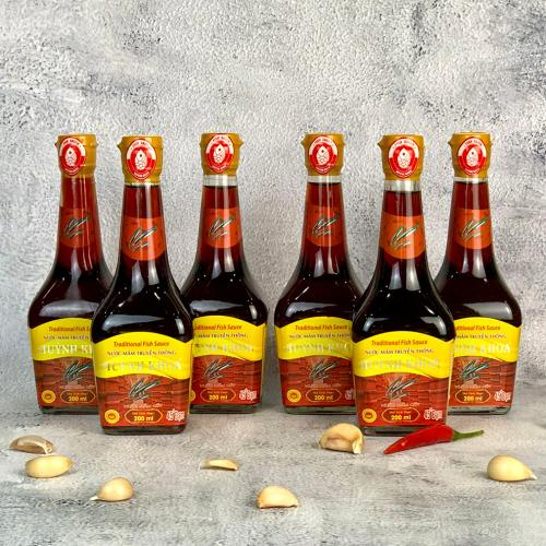 1. Nước Mắm Cá Cơm Truyền Thống Phú Quốc